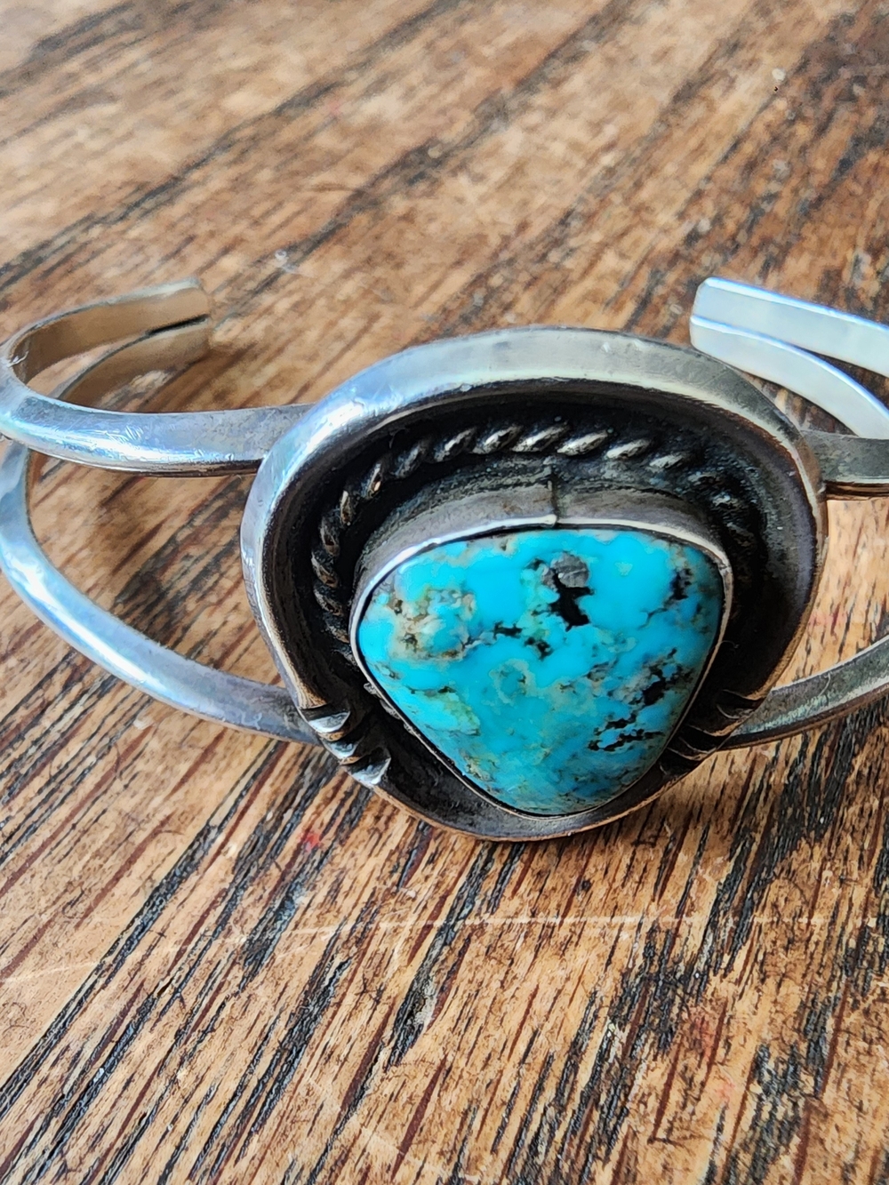 Turquoise Stone Silver Cuff Bracelet - Blue